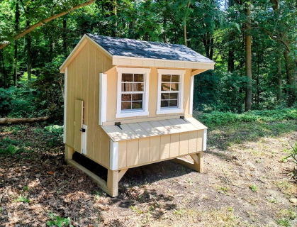 4-x-6-Chicken-Coop-Tan-and-White